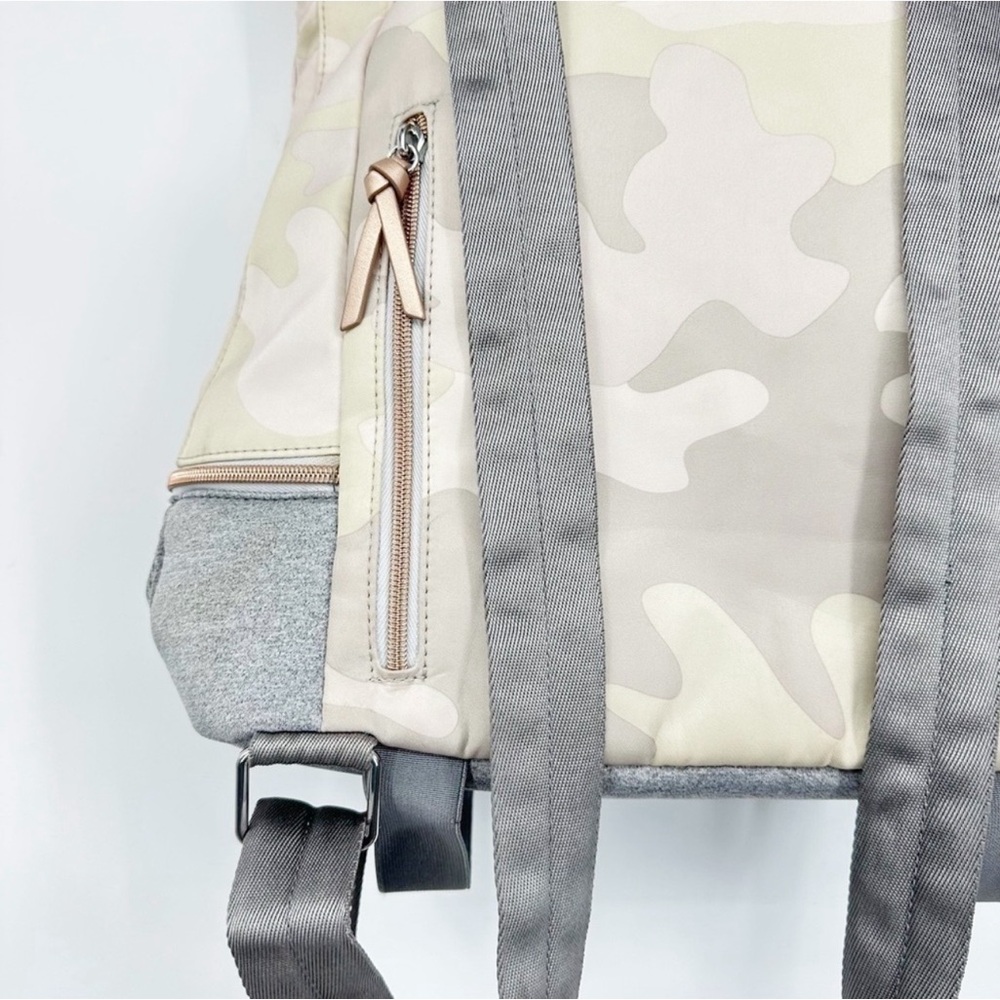 Stella & Dot Crush It Backpack Blush Camo - Picture 5 of 9